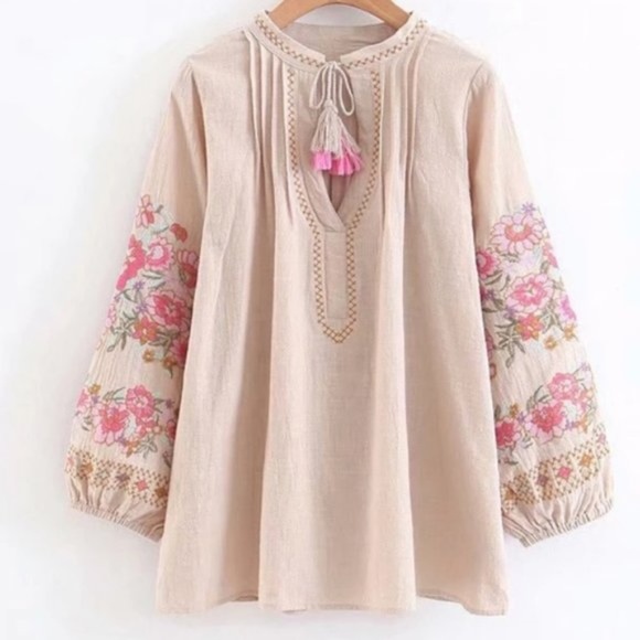 Boho Cream Embroidered Floral Puff Sleeve Oversized Blouse - Picture 4 of 8